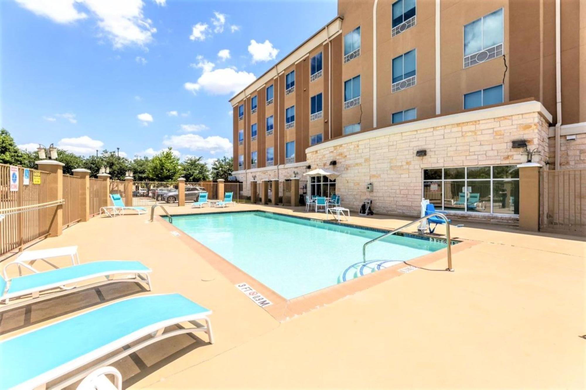 Holiday Inn Express & Suites Houston East - Baytown, An Ihg Hotel Bagian luar foto